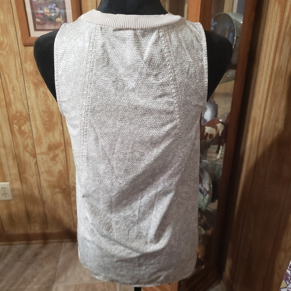 Athleta Ribbed Neck Tank - Picture 2 of 4